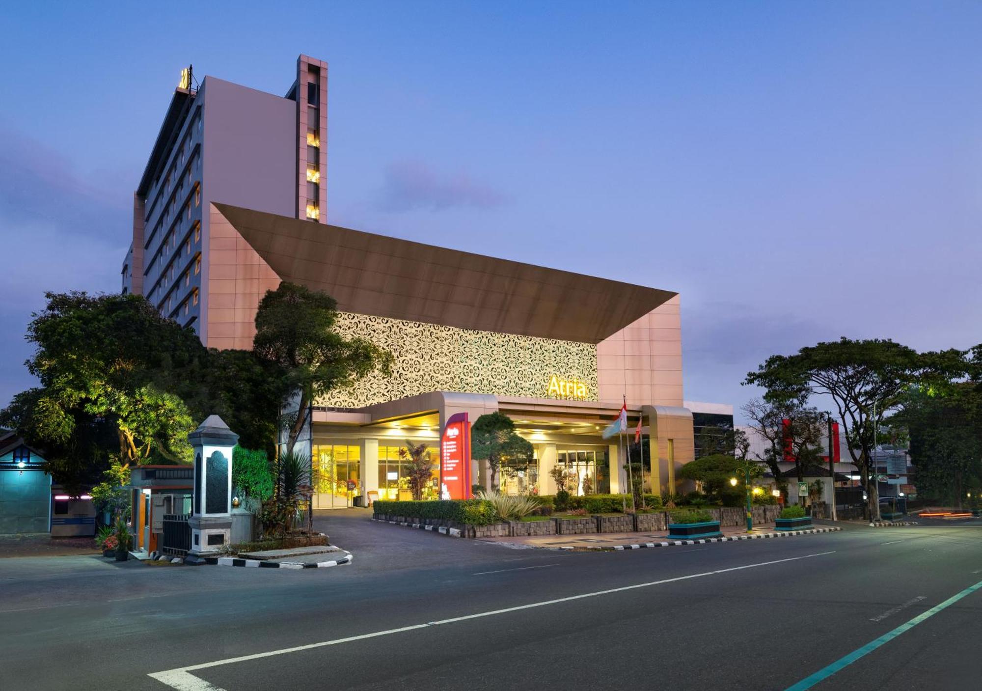 Atria Hotel Magelang Eksteriør billede