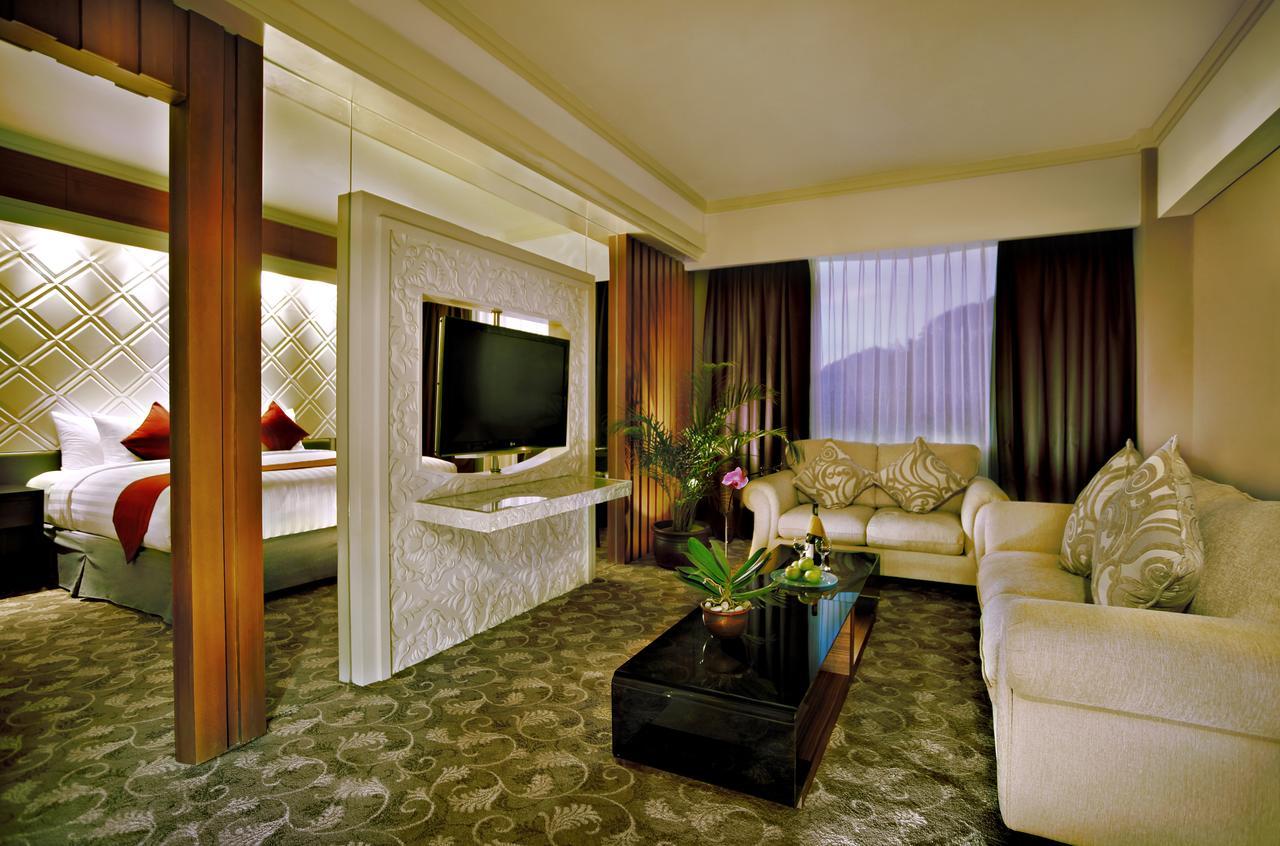 Atria Hotel Magelang Eksteriør billede